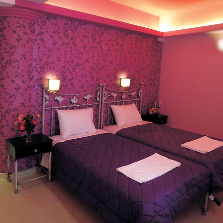 Niriides Beach Hotel Resmo Oda fotoğraf