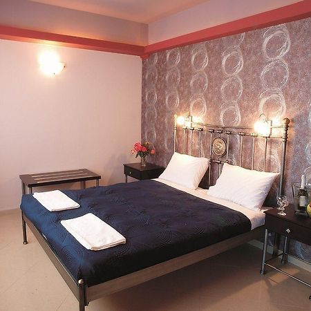 Niriides Beach Hotel Resmo Dış mekan fotoğraf