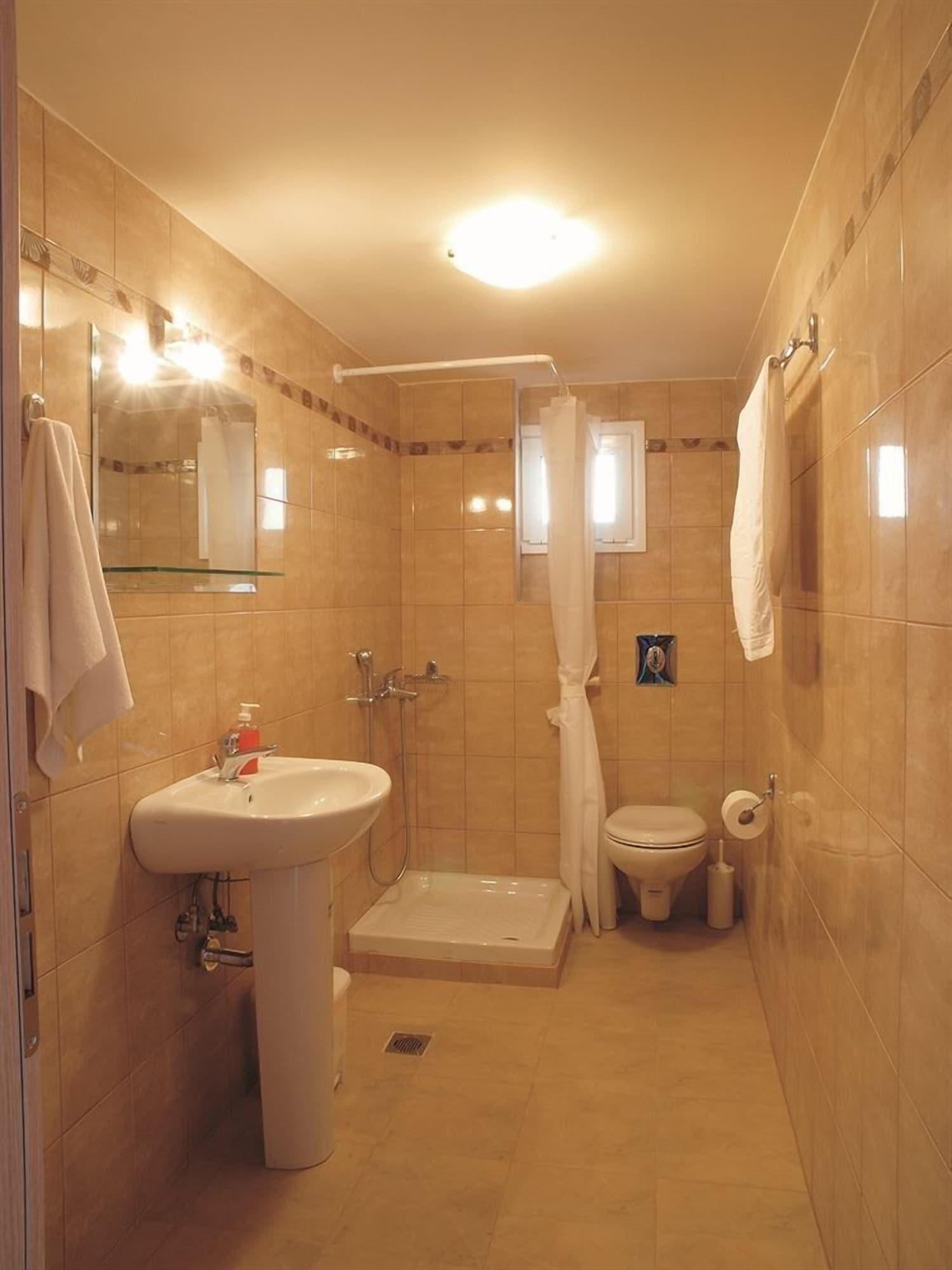Niriides Beach Hotel Resmo Dış mekan fotoğraf