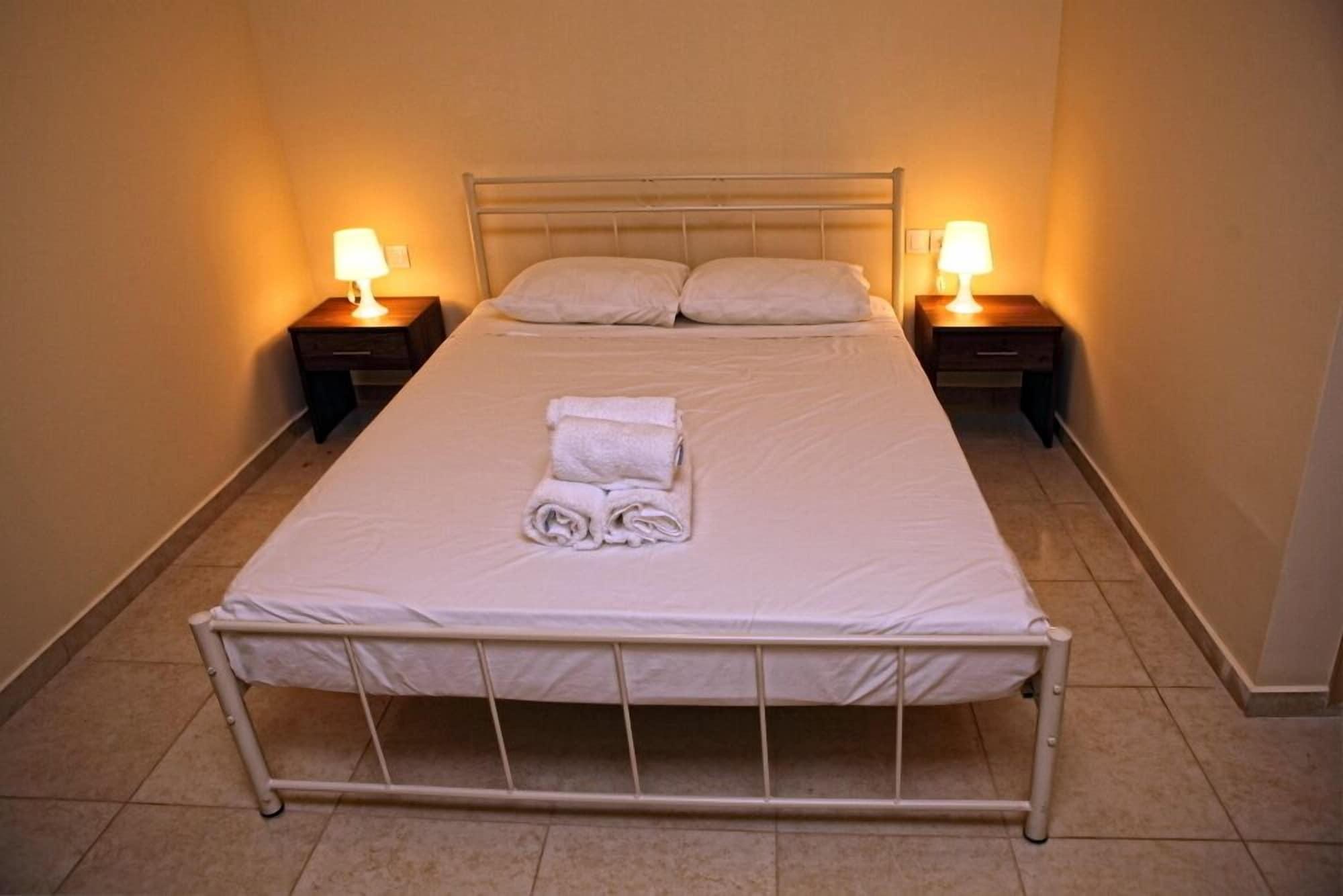 Niriides Beach Hotel Resmo Oda fotoğraf