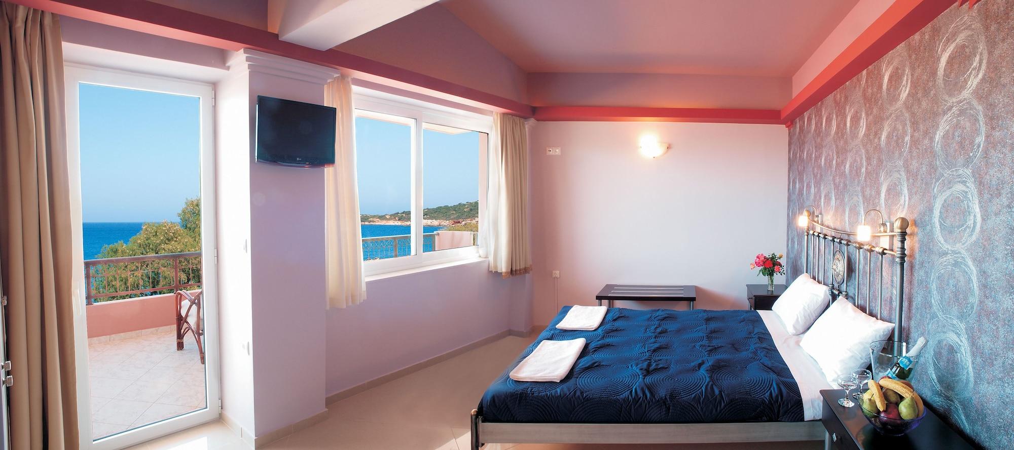 Niriides Beach Hotel Resmo Oda fotoğraf