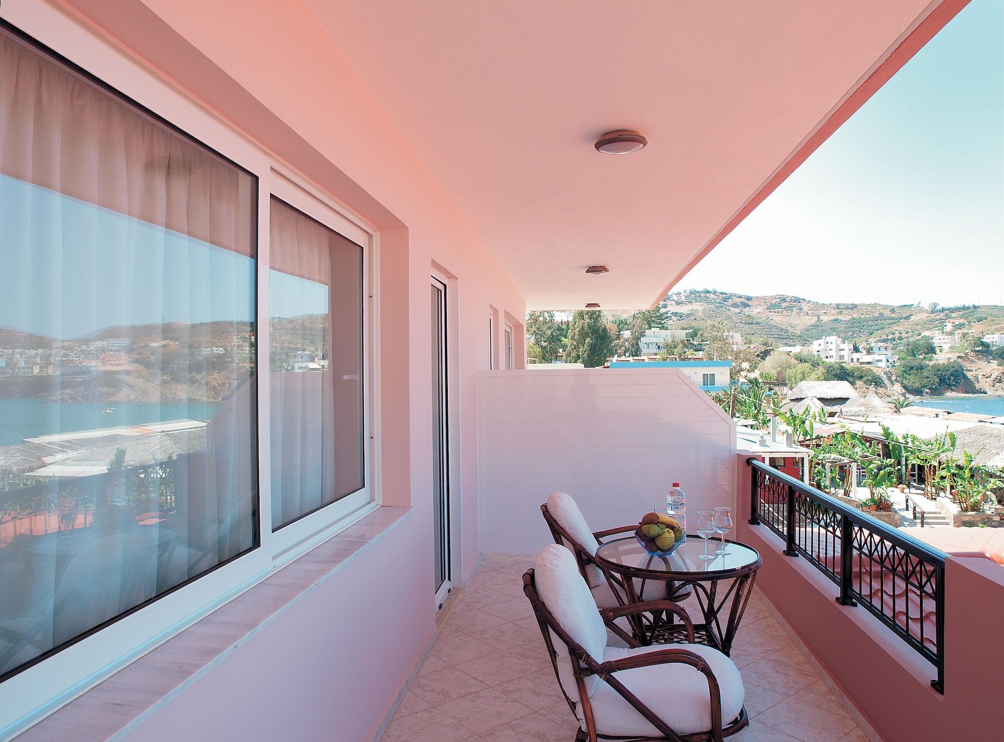 Niriides Beach Hotel Resmo Oda fotoğraf