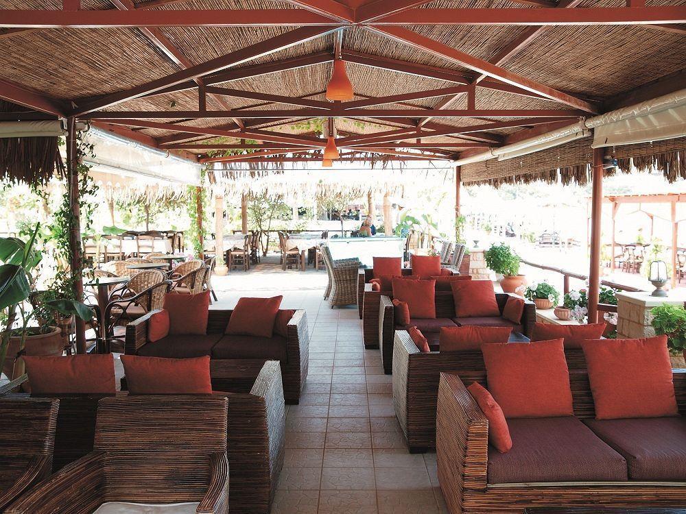 Niriides Beach Hotel Resmo Dış mekan fotoğraf