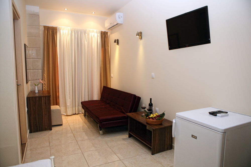 Niriides Beach Hotel Resmo Oda fotoğraf