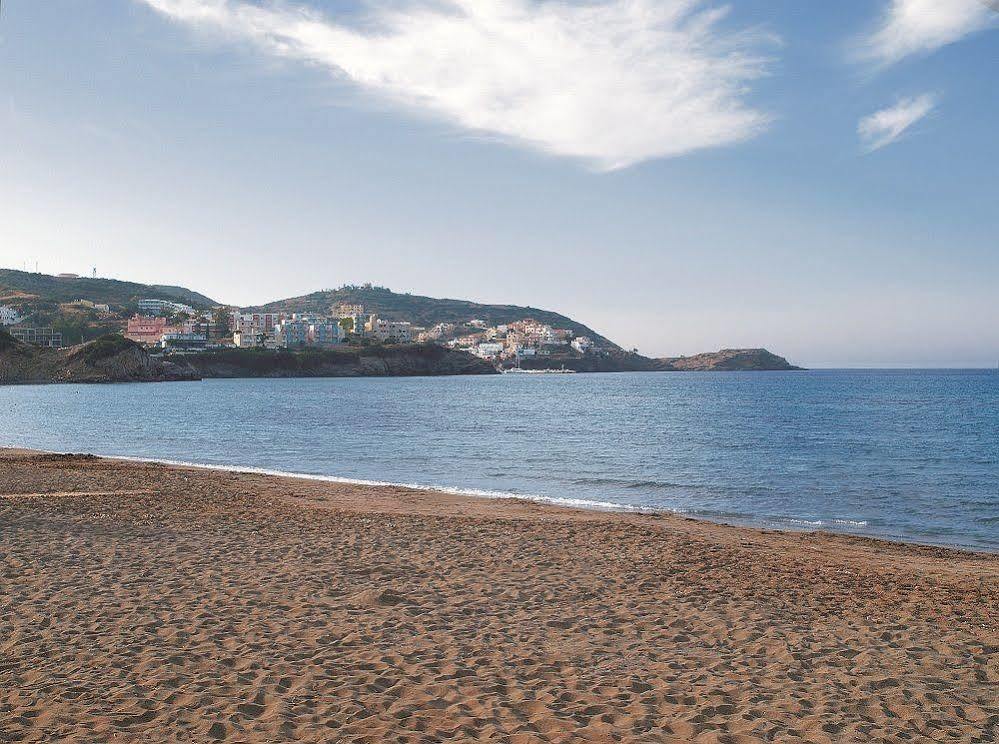 Niriides Beach Hotel Resmo Dış mekan fotoğraf