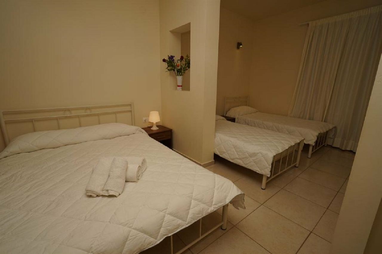 Niriides Beach Hotel Resmo Dış mekan fotoğraf